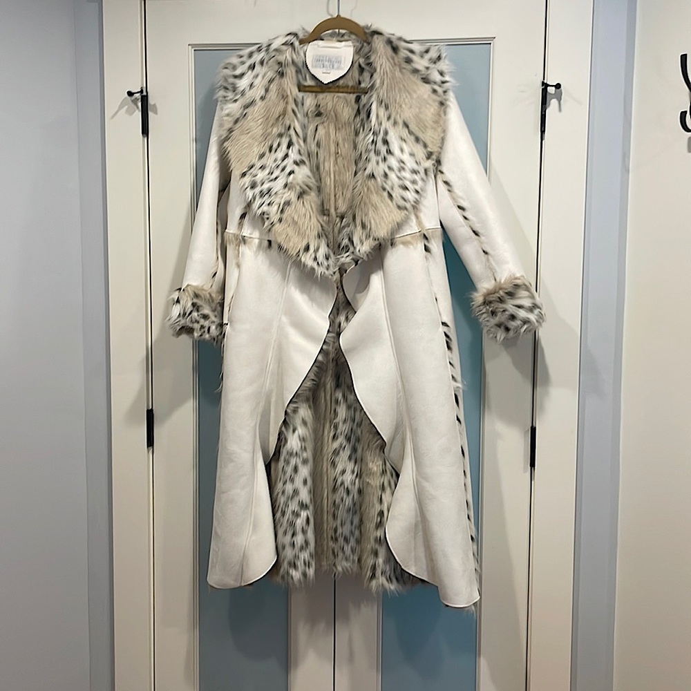 Elegant Off White Faux Suede Coat w/ Fab Fur Lining & Trim by Donna Salyers EUC
